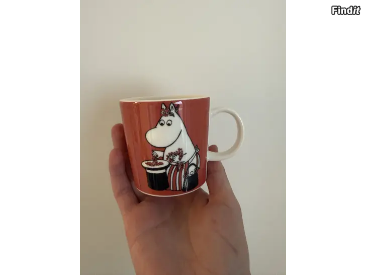 Säljes Muminmugg muumimamma ja marjat