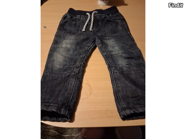 Myydään Jeans 12-18 mån