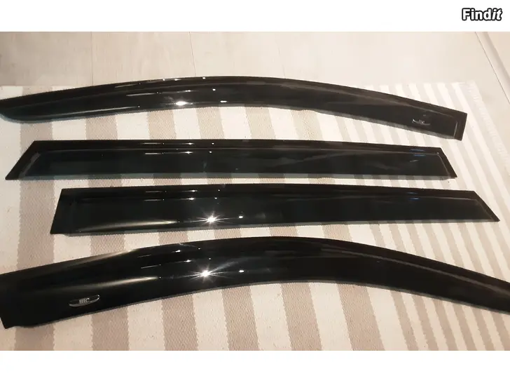 Myydään Tupakka muovit mb 204 autoon