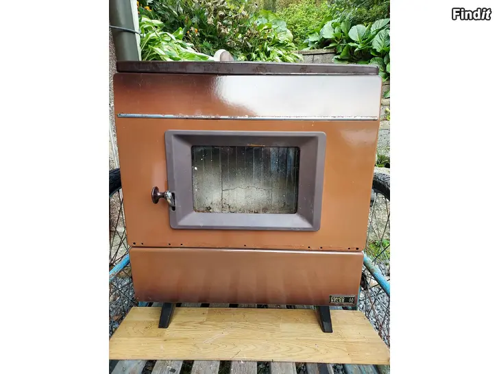 Säljes Vedspis äldre modell