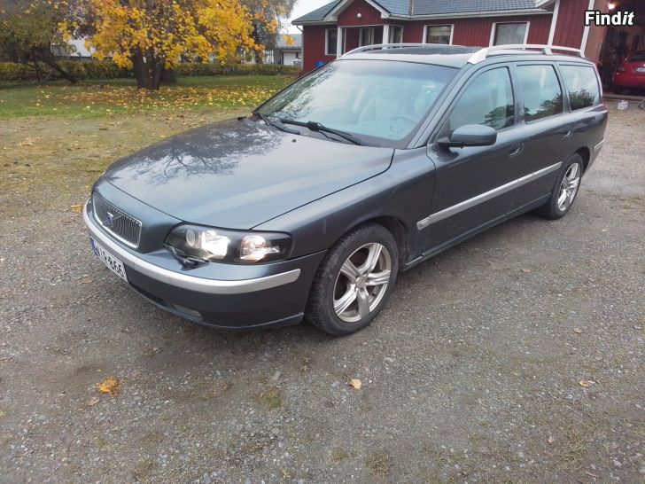Myydään Volvo V70 D5 automat 2004