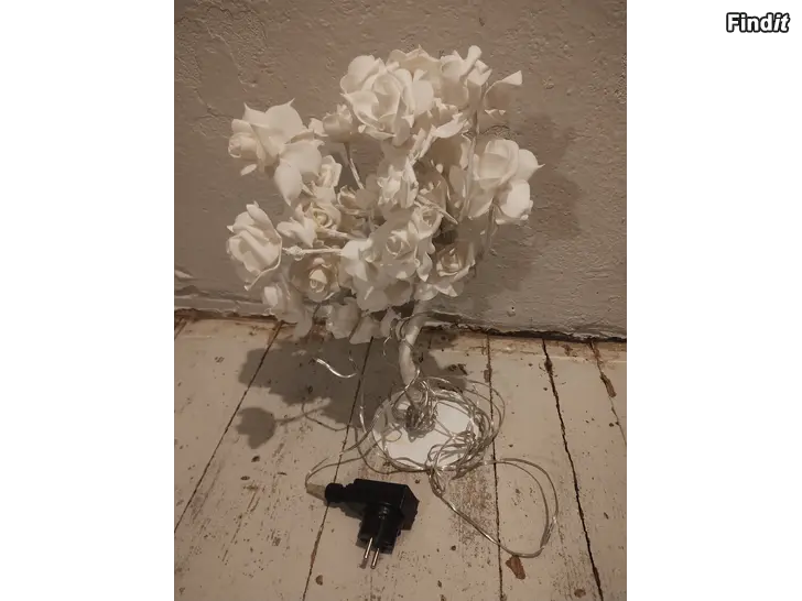 Myydään Ruusu valaisin