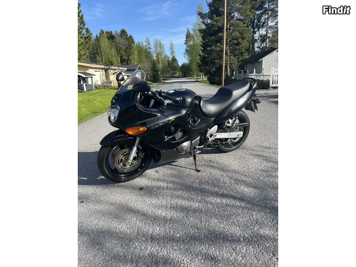 Myydään Suzuki Gsxf 750  2002 körd 25 tkm