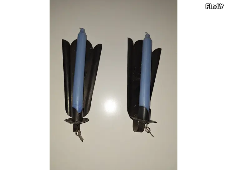 Myydään Myydään hienot metalliset kynttilälampetit 2 kpl