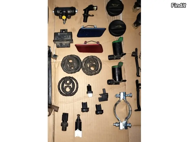 Myydään Jarrupolkimenanturi jarruvalokytkimenanturi kampiakselinanturi