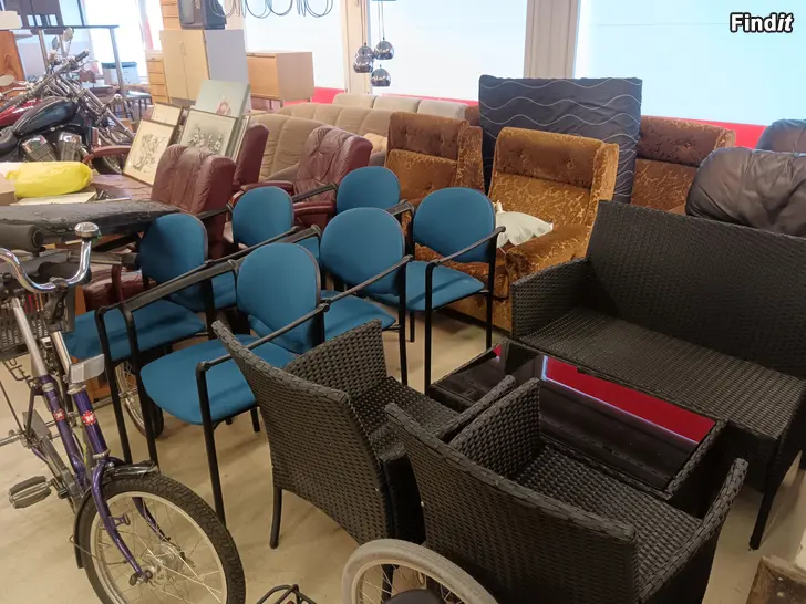 Myydään Soffor och stolar