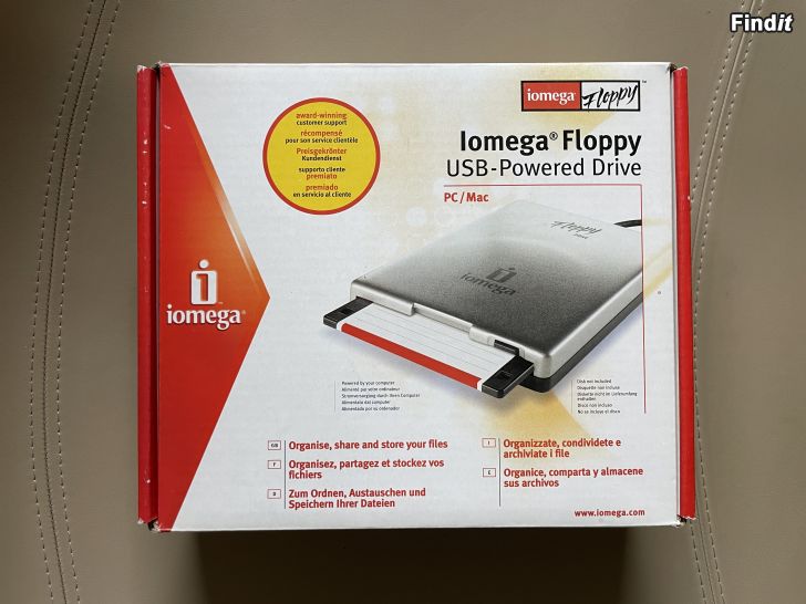 Säljes Ulkoinen diskettiasema 3,5 korppuasema USB IOMEGA floppy drive external