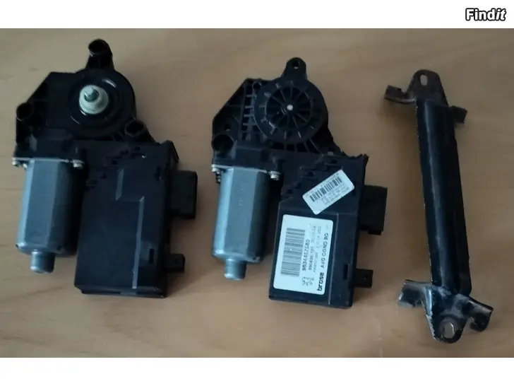 Myydään Lasinnostimen moottori akkun kiinnike