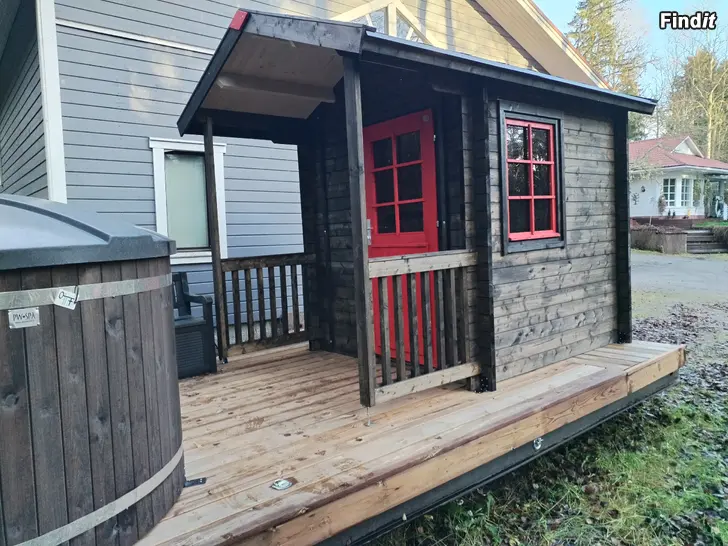 Myydään Hirsisauna ja kylpytynnyri kokonaisuus