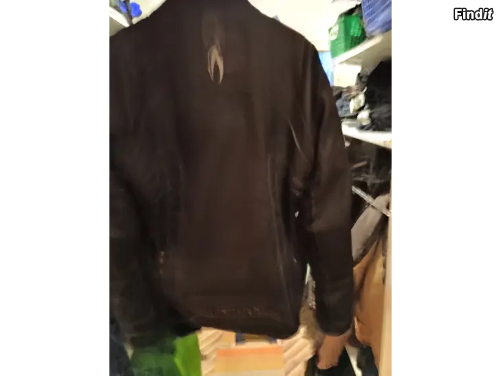 Myydään MC jacka stl L