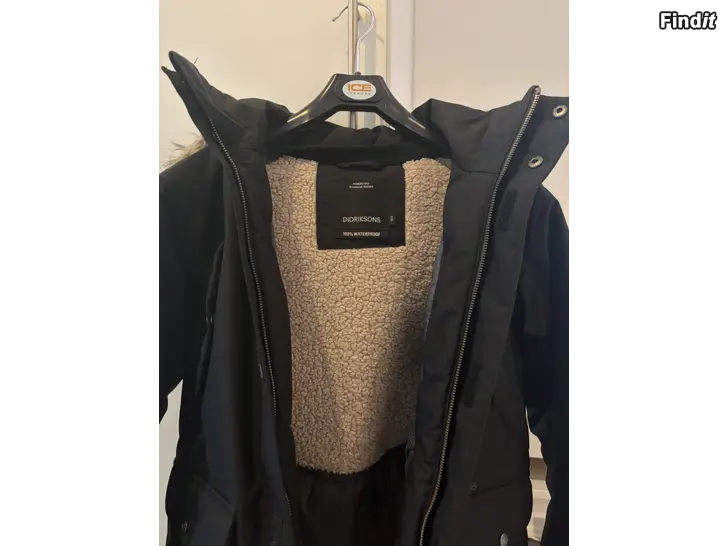 Säljes Didriksons vinterjacka 160cm