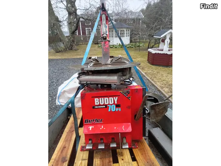 Myydään Rengaskone Buddy Butler 70 FI. Hinta 750 eur
