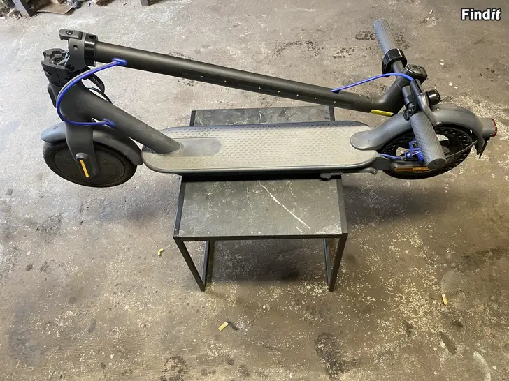 Myydään Xiaomi mi3 Electric Scooter 3