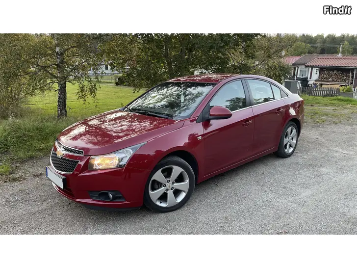 Myydään Fin Chevrolet Cruze LT 1.8 Bensin Automat + Vinterdäck ++ LÅGMILARE