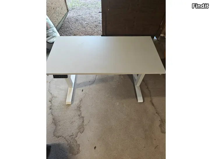 Säljes Höj och sänkbart bord