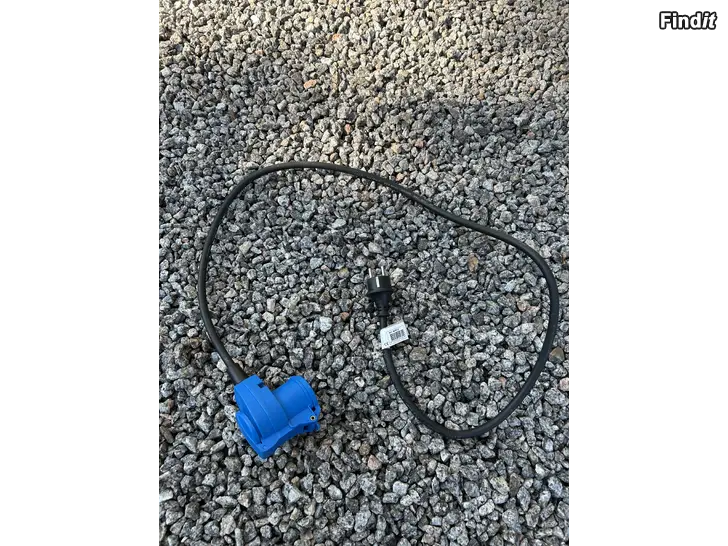 Säljes HABO CEE-SCHUKO SKARVSLADD/ADAPTER