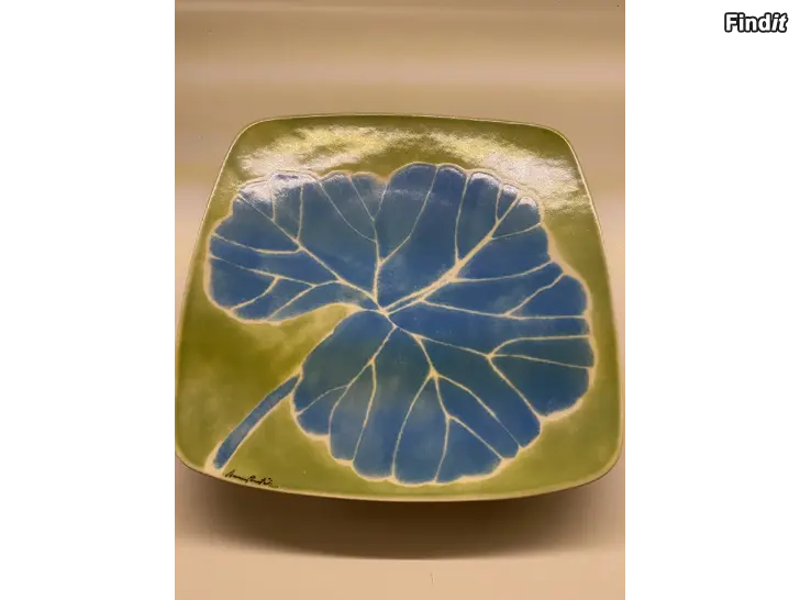 Myydään Pentik-keramiikkalautanen