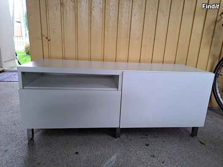 Myydään TV TASO Ikea