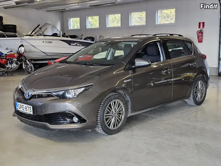 Säljes Toyota Auris 1,8 Hybrid Active 2017 Säljes Toyota Auris 1,8 Hybrid Active 2017