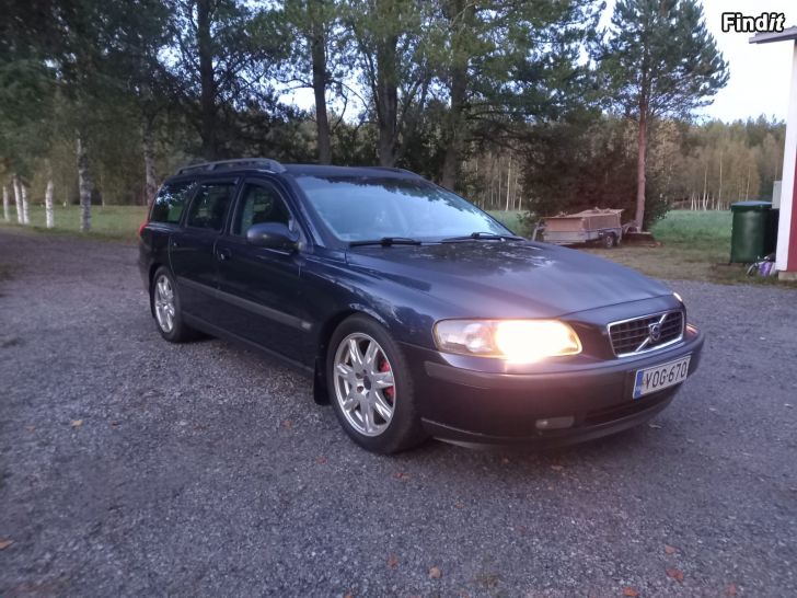 Säljes Volvo V70