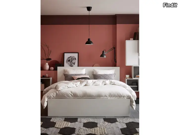 Myydään IKEA Malm sängstomme 160 cm
