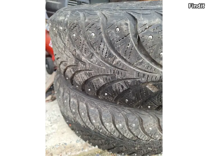 Myydään 2kp 15 nastarengasta