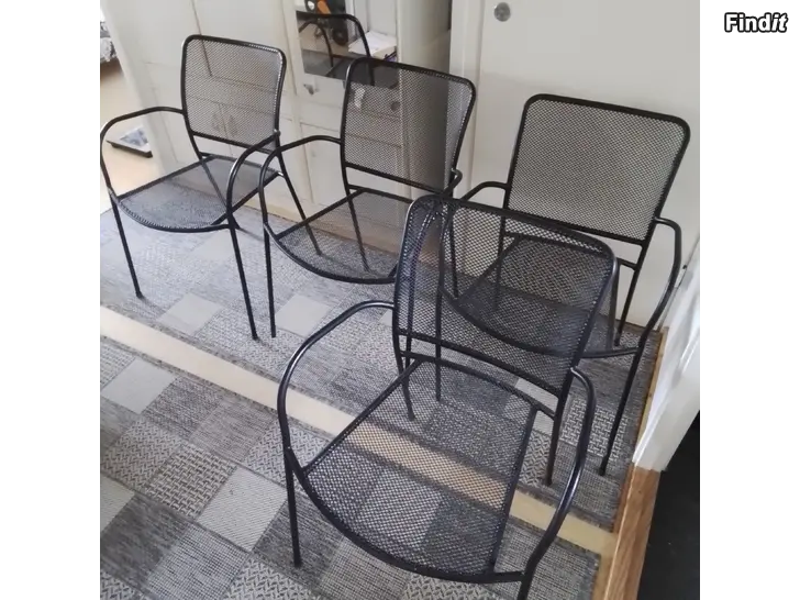 Myydään Uuden veroiset tuolit 4 kpl/ tikkaat