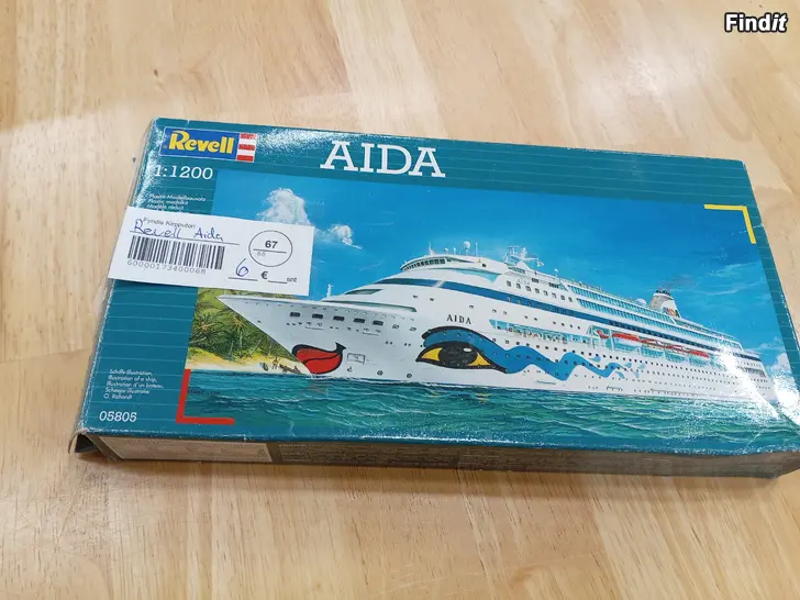 Myydään Revell Aida koottava