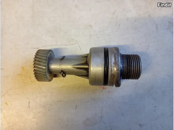 Myydään Mazda B2500 2008 nopeusmittarin pyörittäjä