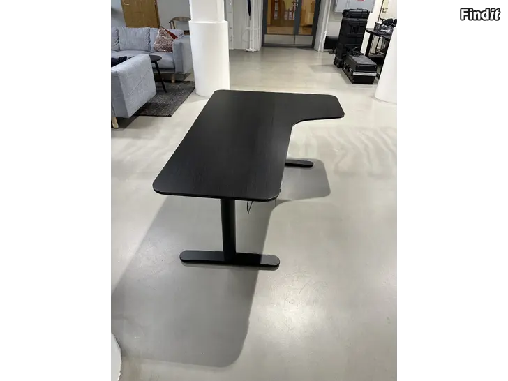 Säljes IKEA Bekant höj och sänkbart skrivbord
