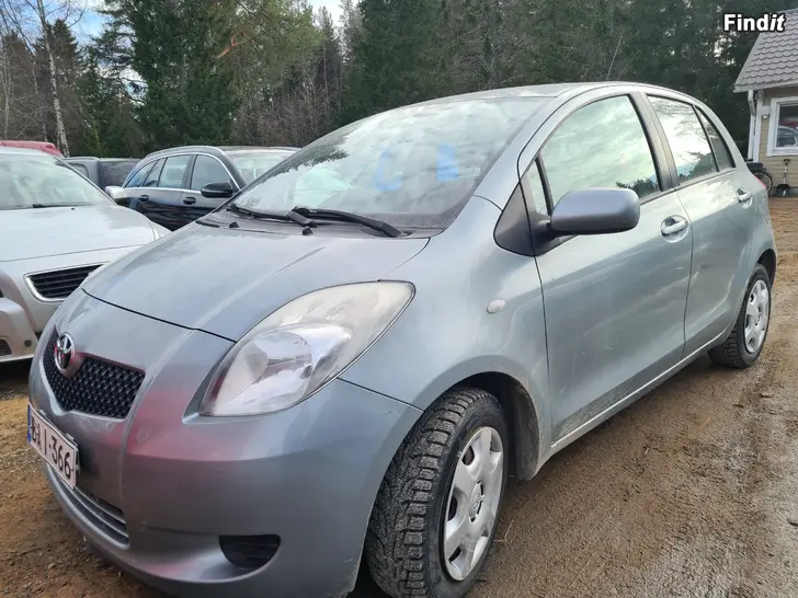 Säljes TOYOTA YARIS 1.3Vvti 5d Linea Sol