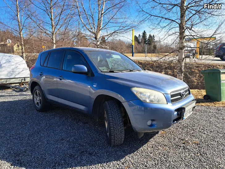 Myydään Toyota Rav 4