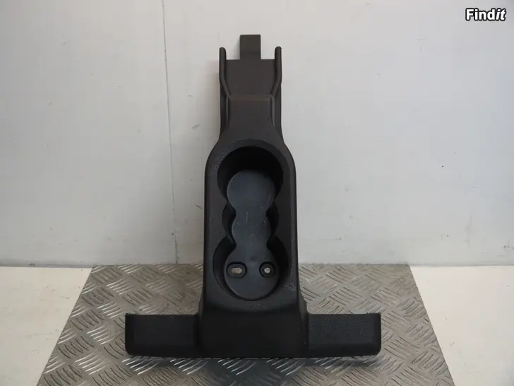 Myydään Mercedes-Benz EQB 22-25 Cup holder and Coin tray 2479391300 0124710041