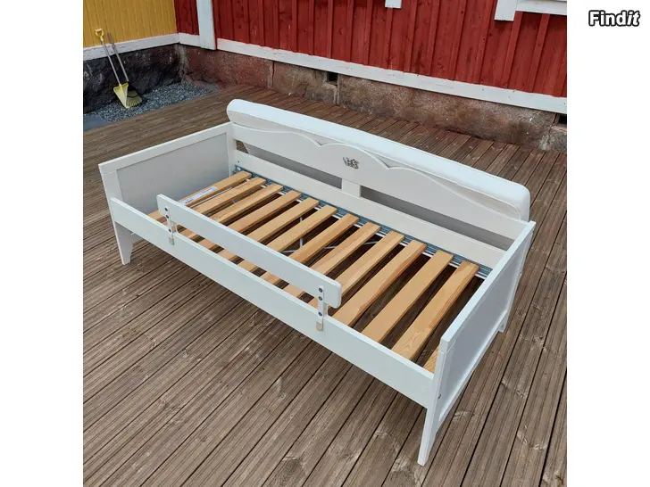 Myydään Ikea Hensvik juniorisänky