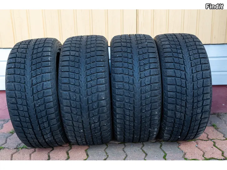 Myydään Talvirenkaat 255/40/19 Dot 2521 9+mm 4kpl 320 Kuin uudet