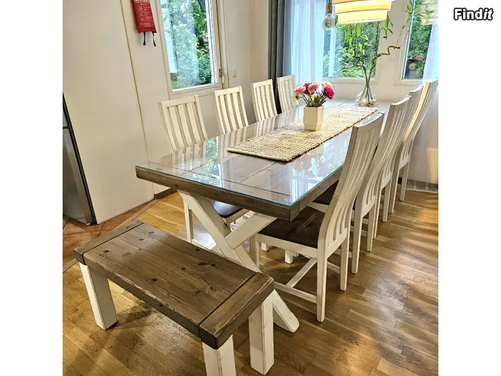 Myydään Dining table and chairs