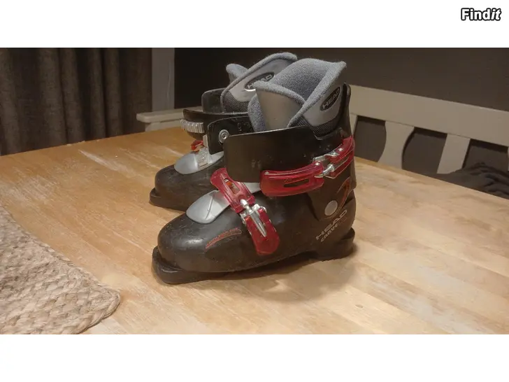 Säljes Slalomskor