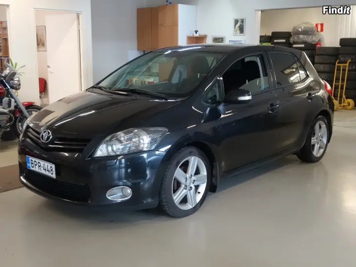 Säljes TOYOTA AURIS 1.6 Vvti 5d SOL, 205tkm -12 Säljes TOYOTA AURIS 1.6 Vvti 5d SOL, 205tkm -12