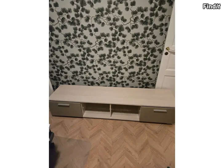 Säljes Tv bänk