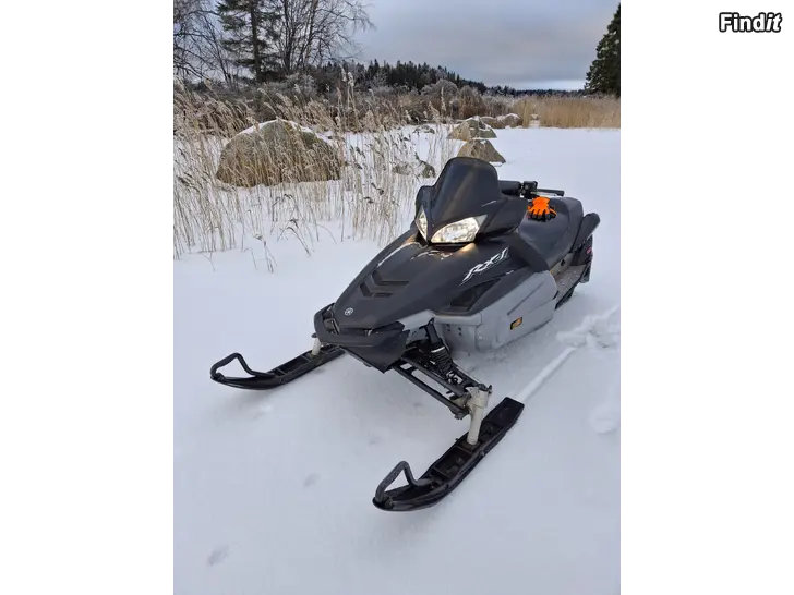 Myydään Yamaha rx1