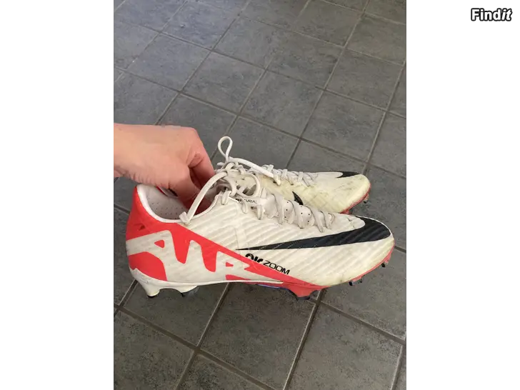 Säljes Fotbollsskor Nike Mercurial 37,5