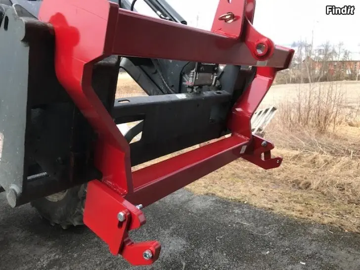 Myydään Etukuormain-3 Piste