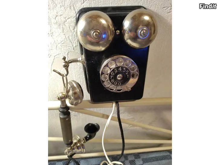 Myydään L.M. ERICSSON 1920-luvulta, toimivana poist. 1968
