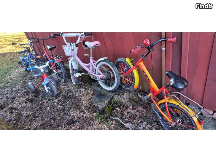 Myydään Lasten pyörät
