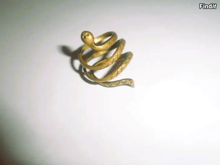 Myydään Kalevala Koru Käärmesormus koko 17 pronssi