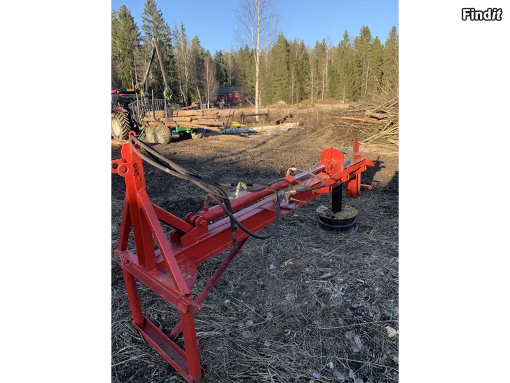 Myydään Hydraulihalkoja traktorin perään