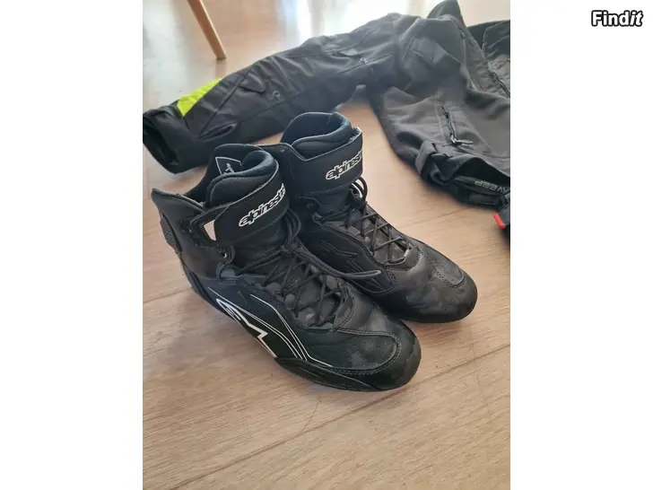 Myydään Alpinestars Faster 3  storlek 43 motorcykel skor
