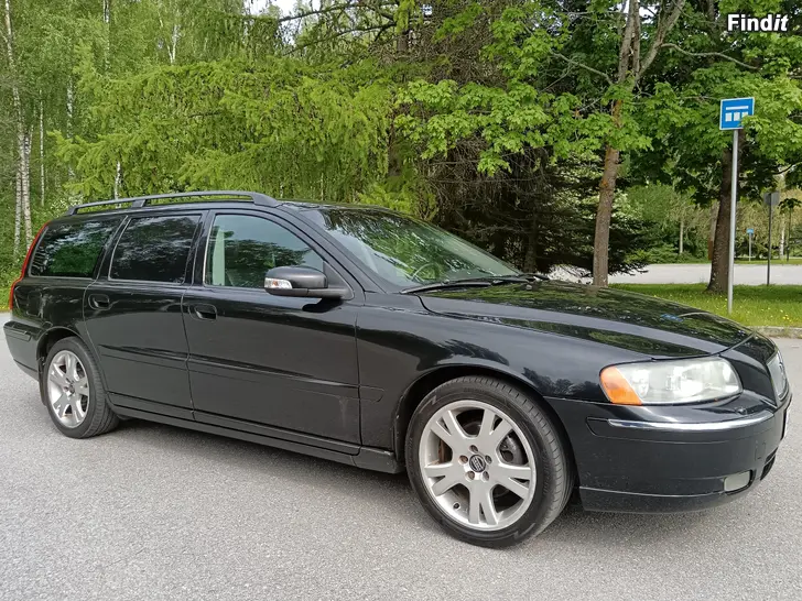 Säljes Volvo V70 2.4 A5XENON SportsWagon JUURI KATSASTETTU