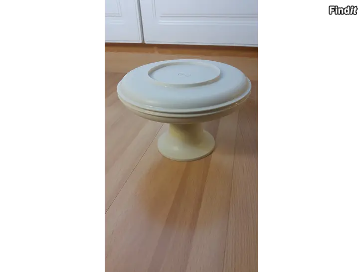 Säljes Tupperware monijuhlatarjotin 3-osainen 10e