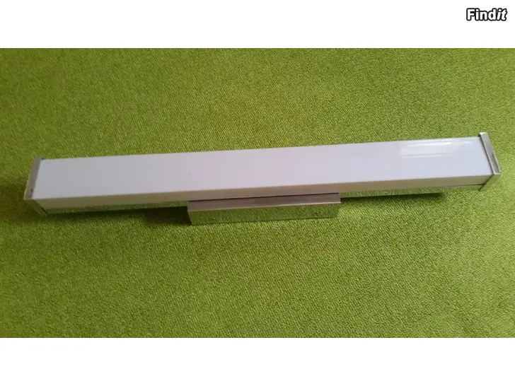Säljes Kesko seinälamppu valaisin pituus 59cm hinta 5e